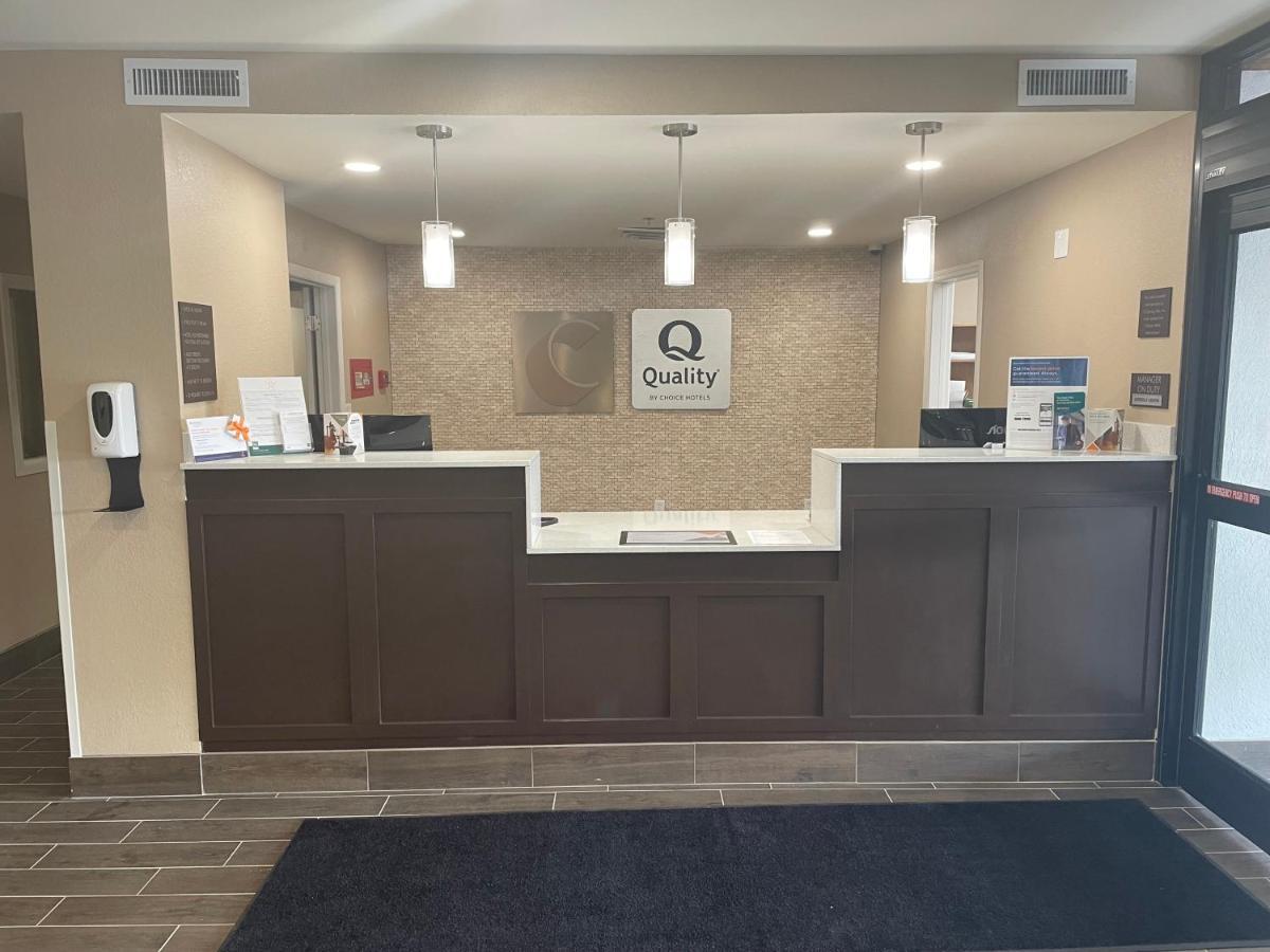 Quality Inn & Suites Spring Lake - Fayetteville Near Fort Bragg ภายนอก รูปภาพ