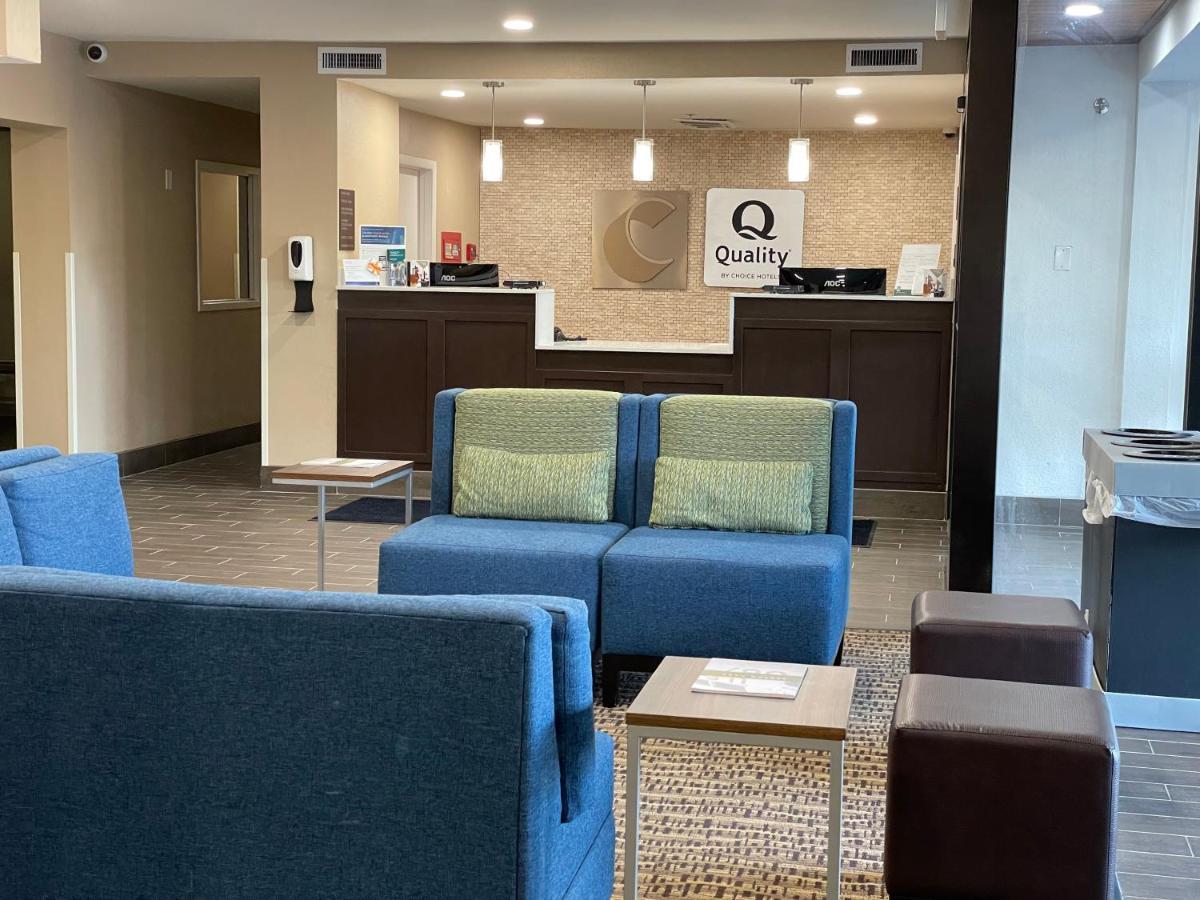 Quality Inn & Suites Spring Lake - Fayetteville Near Fort Bragg ภายนอก รูปภาพ