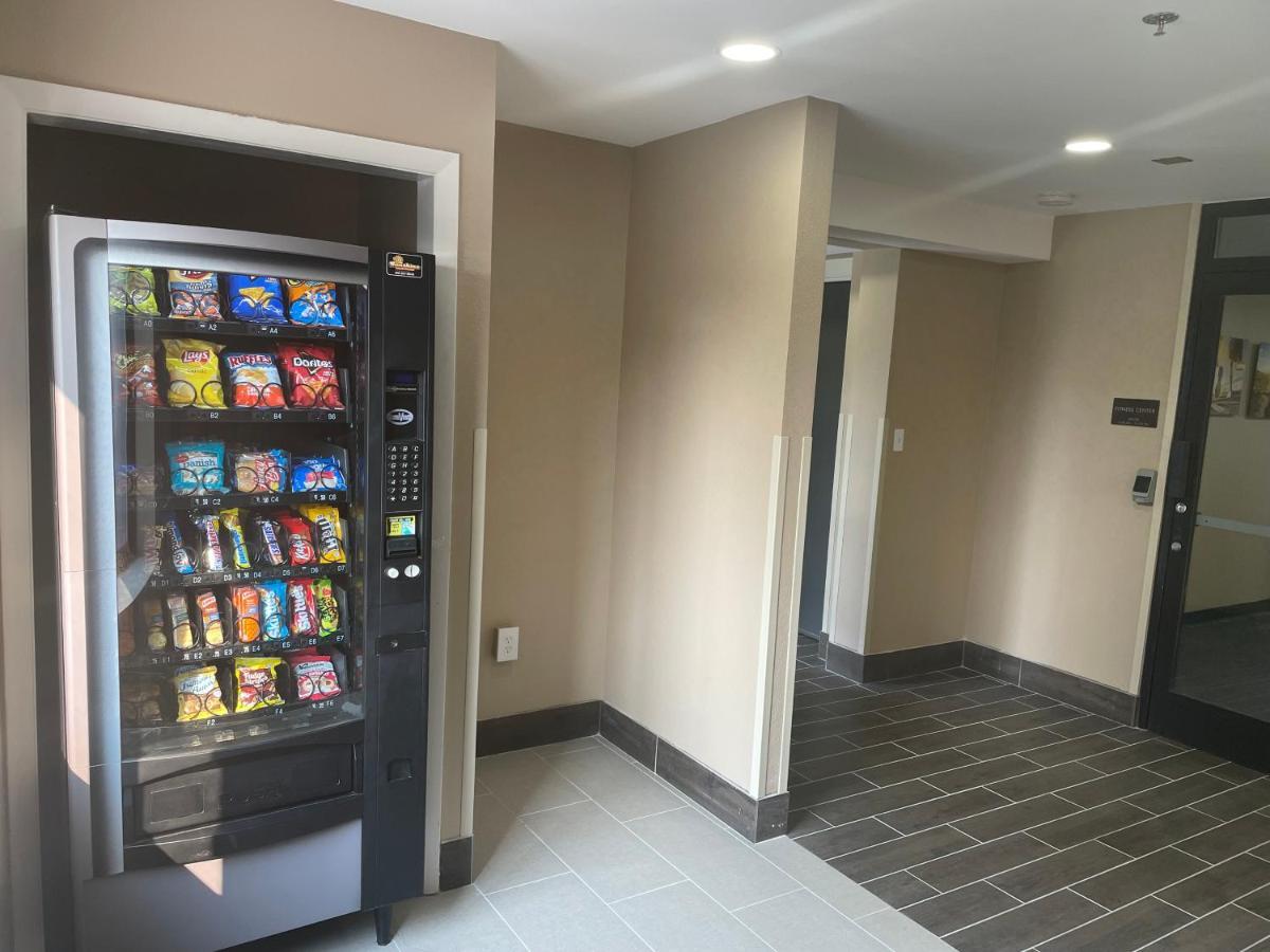 Quality Inn & Suites Spring Lake - Fayetteville Near Fort Bragg ภายนอก รูปภาพ